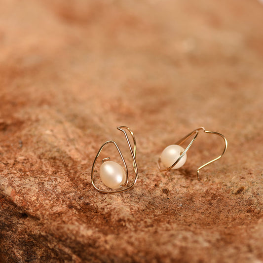 Shell Pearl Earrings