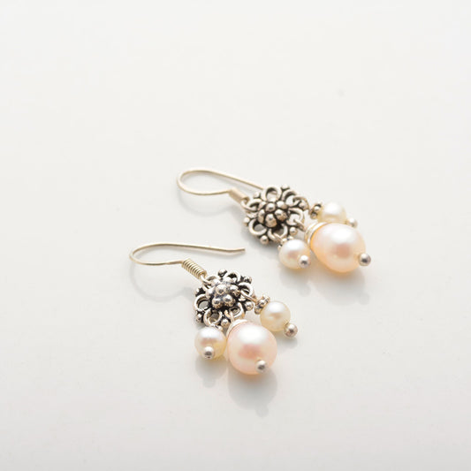 Silver Flower Pearl Earring